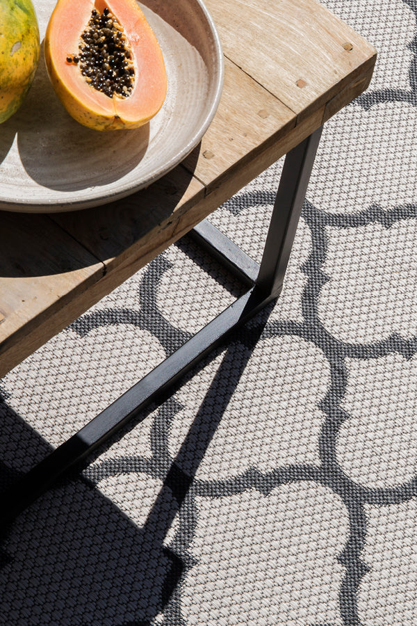 LATTICE WHITE WITH GREY